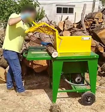 Sierra de mesa para aserrar grandes cantidades de madera M-350