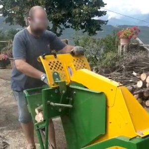 Scie circulaire avec fendeuse de bûches hydraulique