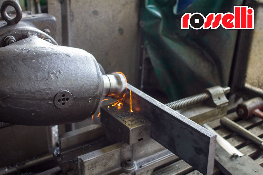 Knife processing for woodsplitter